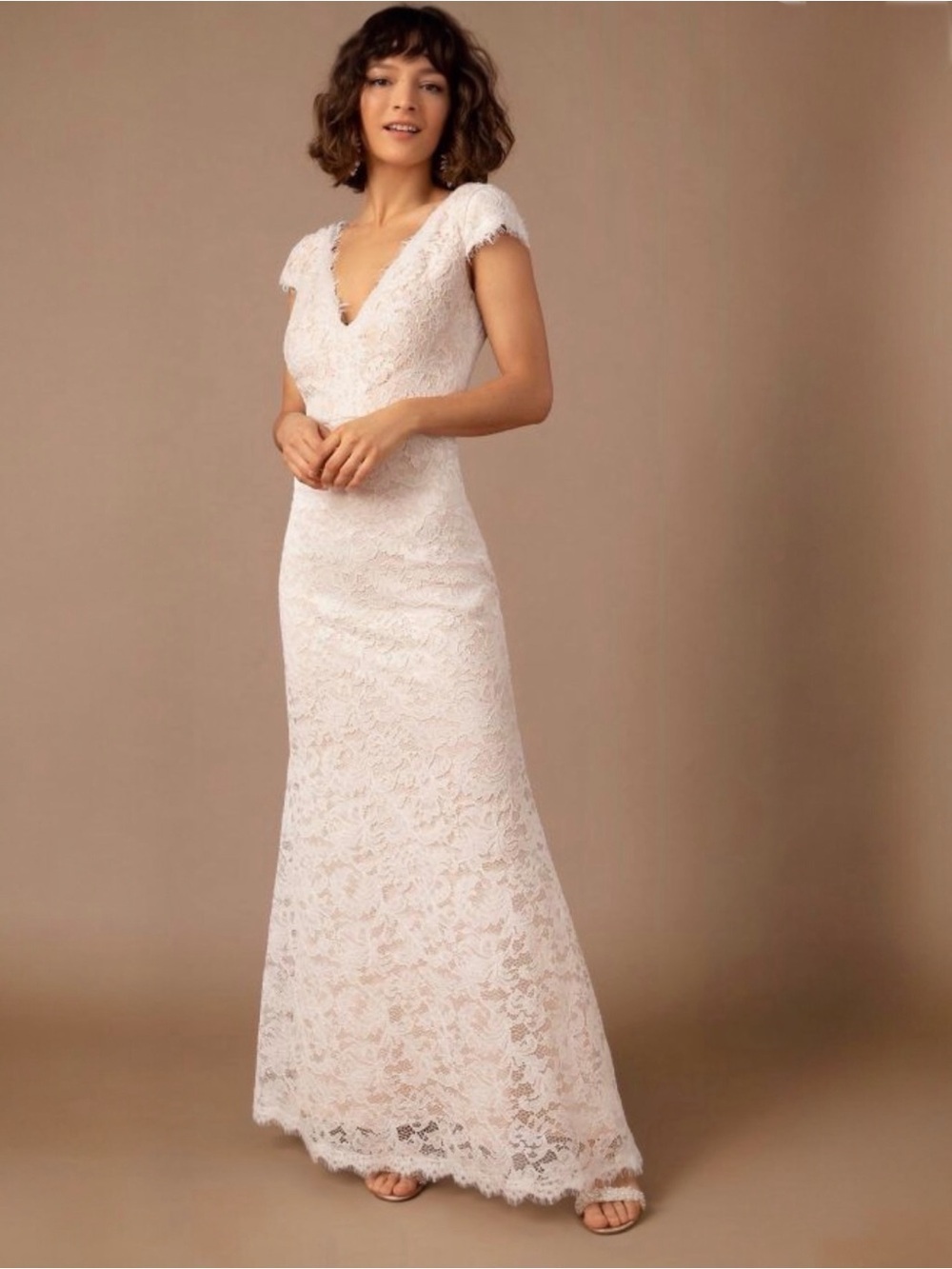 Tadashi Shoji Women’s Sedgwick Ivory White Lace V Neck Bridal Wedding Maxi Gown
